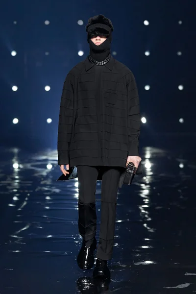 Look 57
